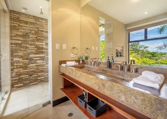 Ocean-view Costa Rica Villa, Balcony & Pool Playa Ocotal