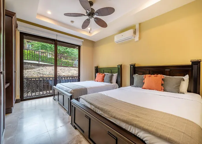 Ocean-view Costa Rica Villa, Balcony & Pool *