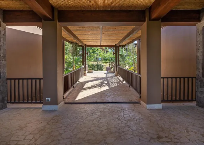 Ocean-view Costa Rica Villa, Balcony & Pool *